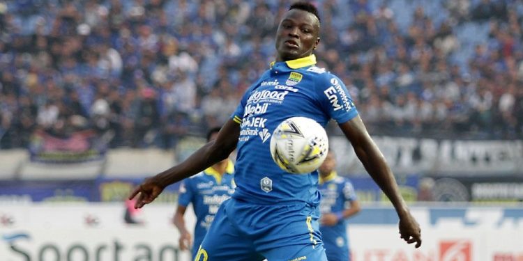 Ezechiel N’Douassel-top-skor-persib