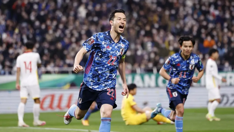 Maya Yoshida-legenda-jepang