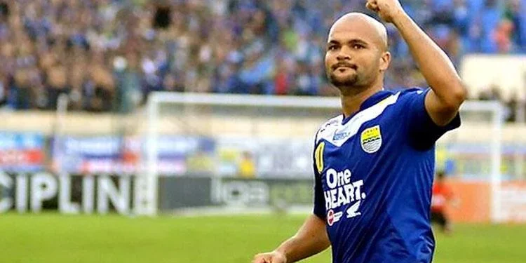 Sergio van Dijk-top-skor-persib